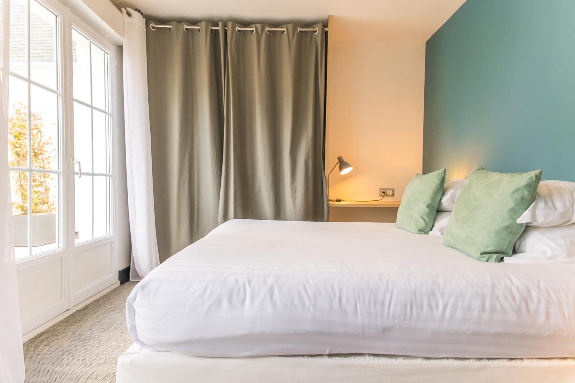 Hotel La Baie Des Anges Spa Marin ลองเดดา ภายนอก รูปภาพ
