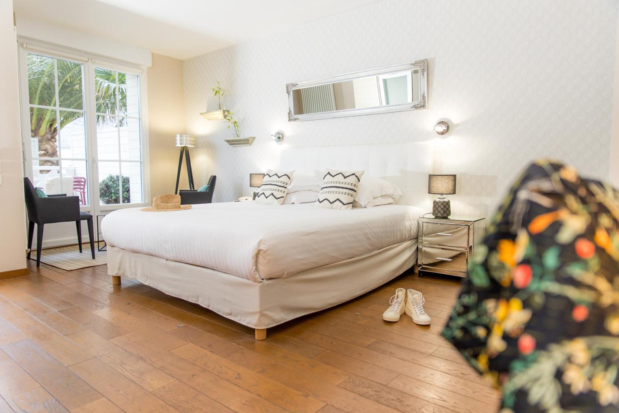 Hotel La Baie Des Anges Spa Marin ลองเดดา ภายนอก รูปภาพ