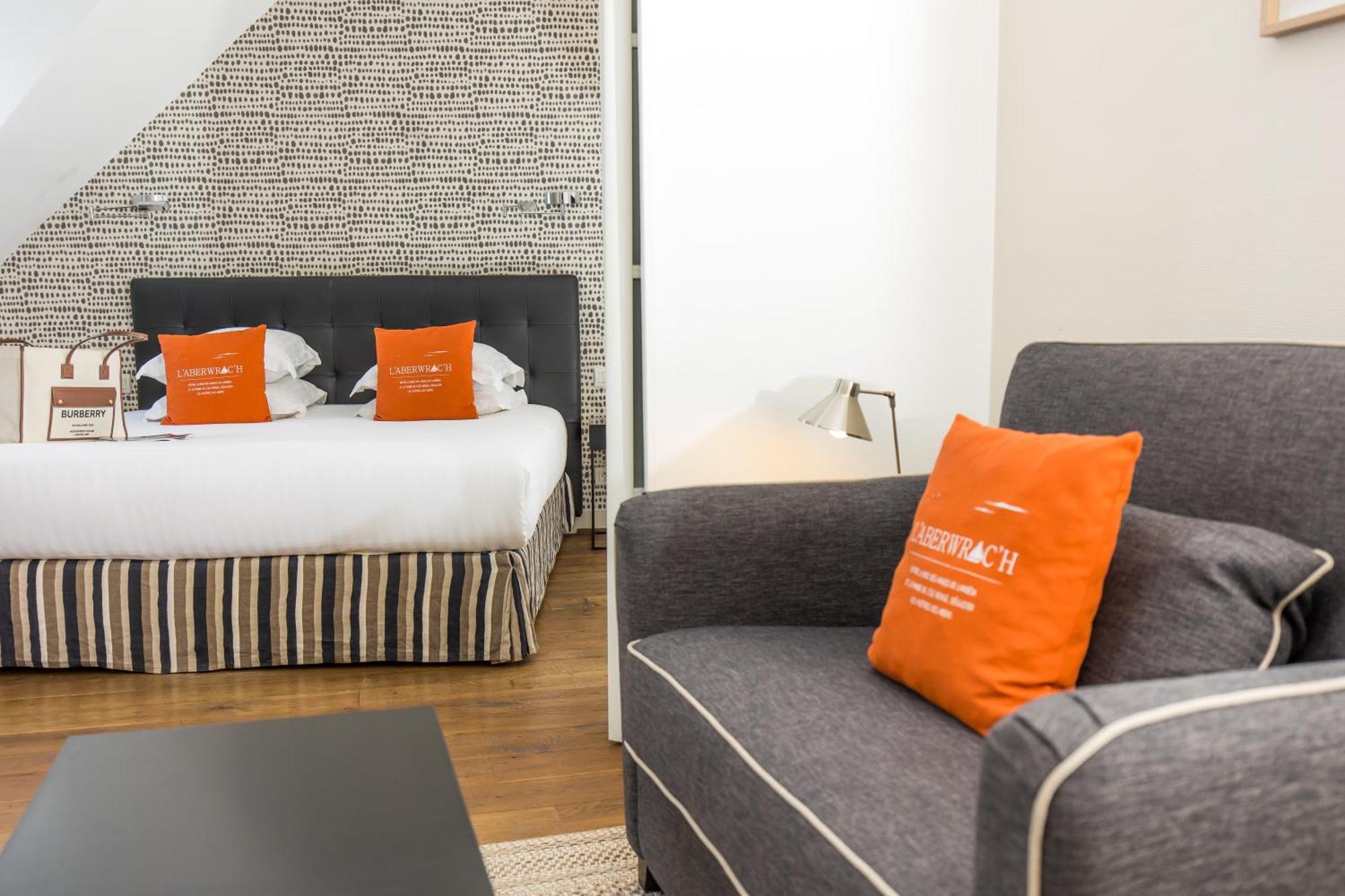 Hotel La Baie Des Anges Spa Marin ลองเดดา ภายนอก รูปภาพ