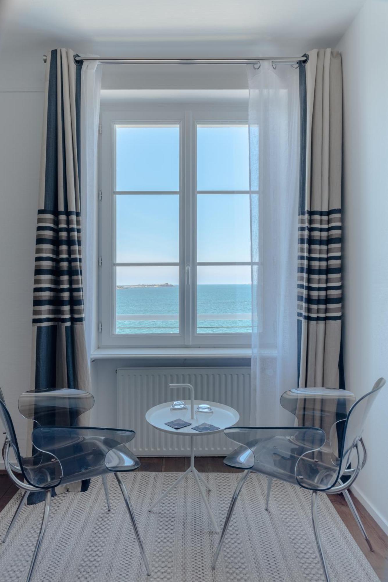 Hotel La Baie Des Anges Spa Marin ลองเดดา ภายนอก รูปภาพ