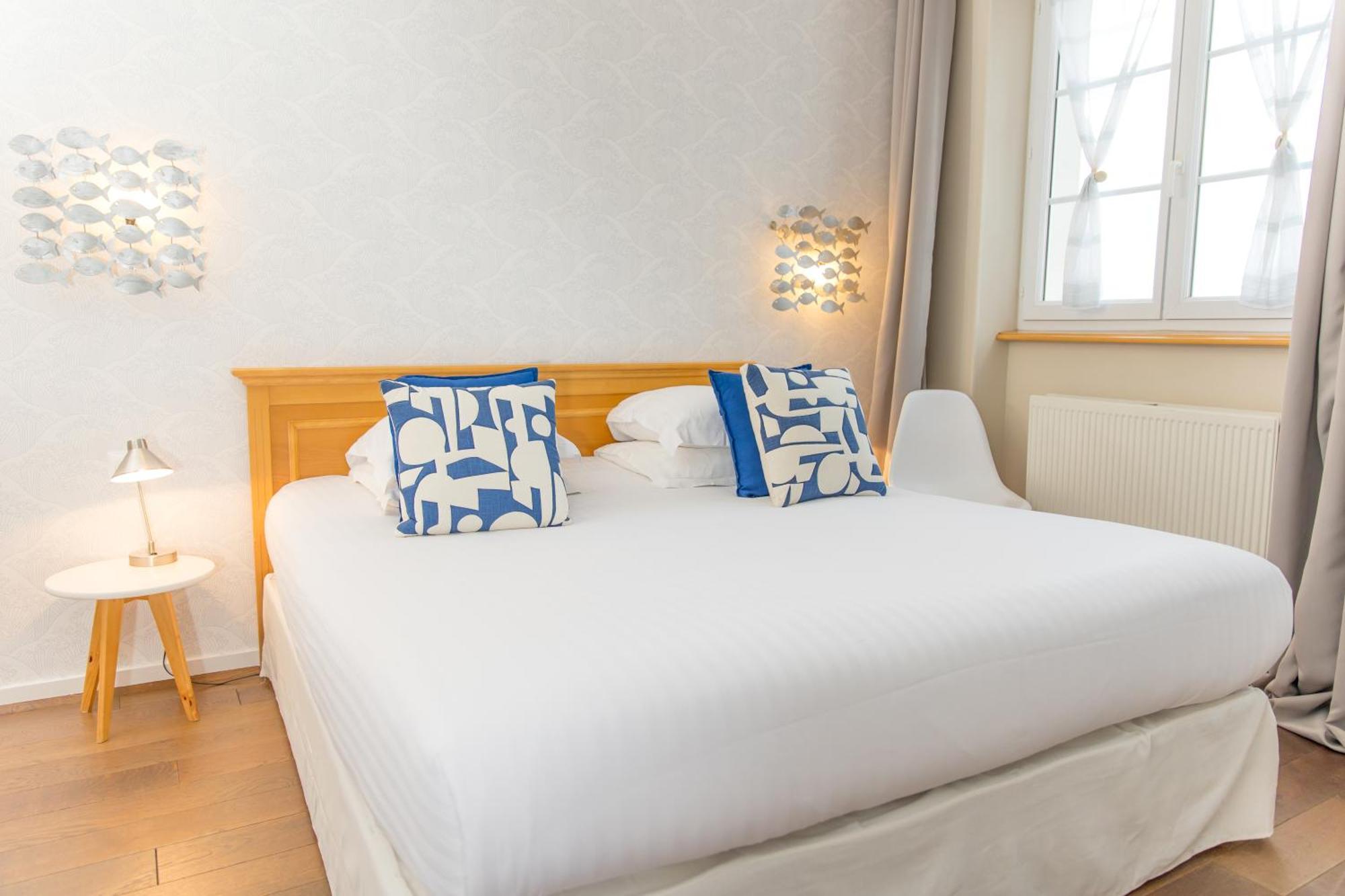 Hotel La Baie Des Anges Spa Marin ลองเดดา ภายนอก รูปภาพ