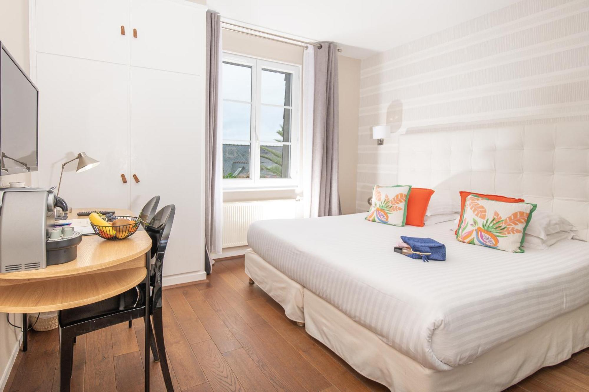 Hotel La Baie Des Anges Spa Marin ลองเดดา ภายนอก รูปภาพ