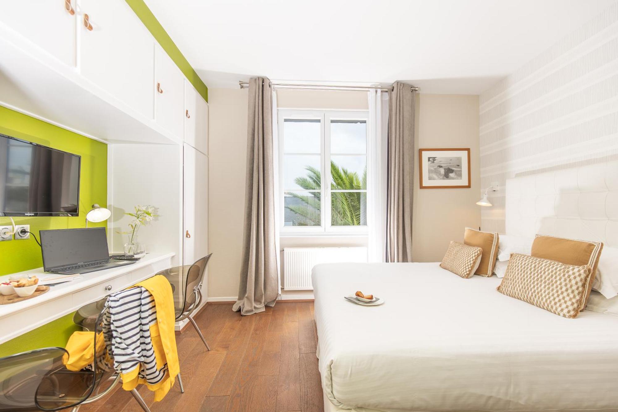 Hotel La Baie Des Anges Spa Marin ลองเดดา ภายนอก รูปภาพ