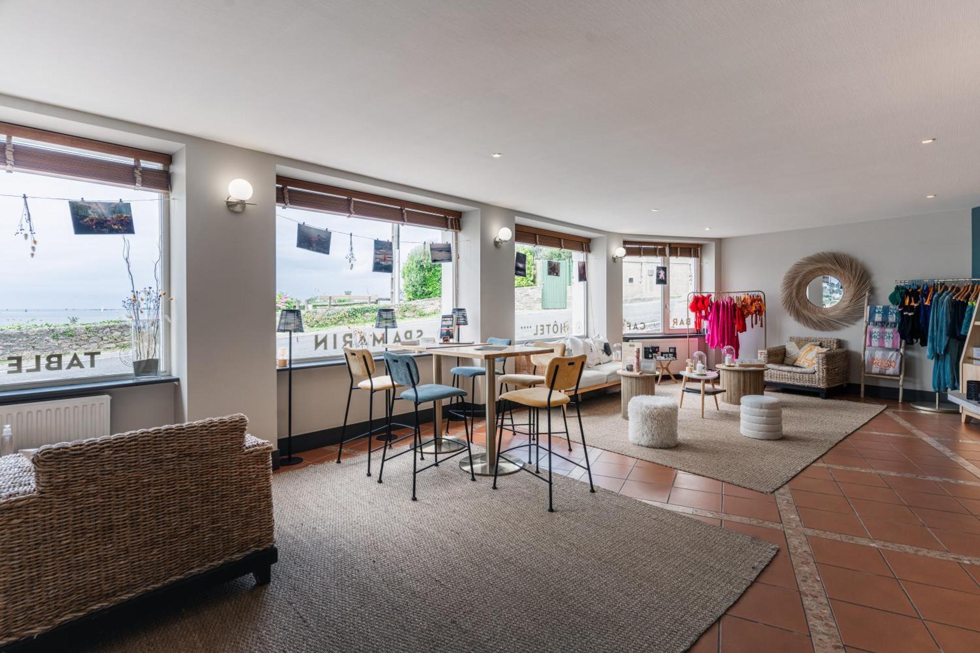 Hotel La Baie Des Anges Spa Marin ลองเดดา ภายนอก รูปภาพ